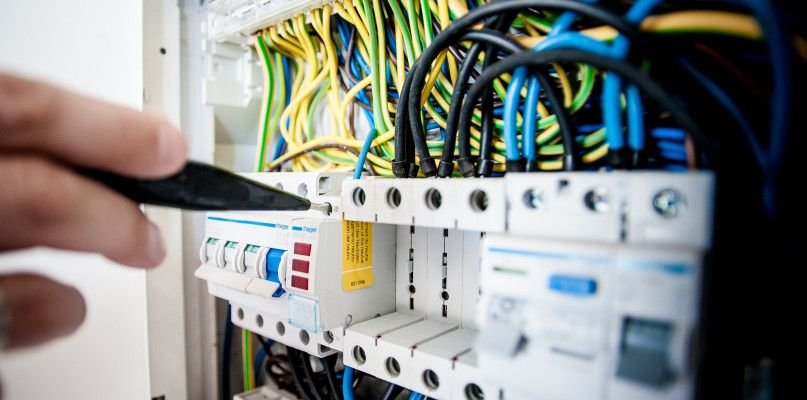 Kurs energetyczny Grupa 1 (G1) – Eksploatacja i dozór urządzeń, instalacji i sieci elektroenergetycznych